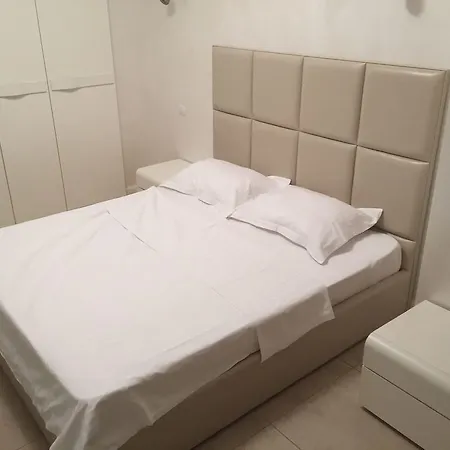 Eleni Tudor's Apartmán